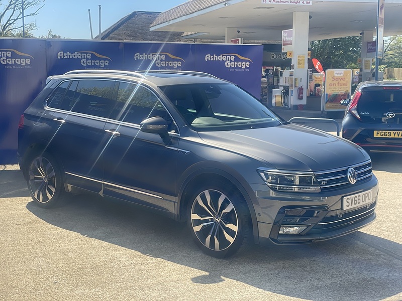 Volkswagen Tiguan TDI BlueMotion Tech R-Line - U7329
