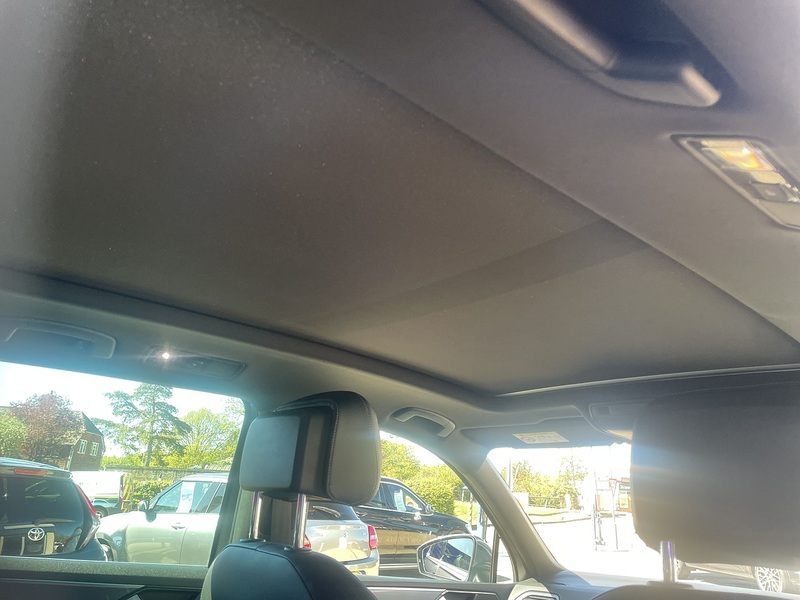 Volkswagen Tiguan TDI BlueMotion Tech R-Line - U7329