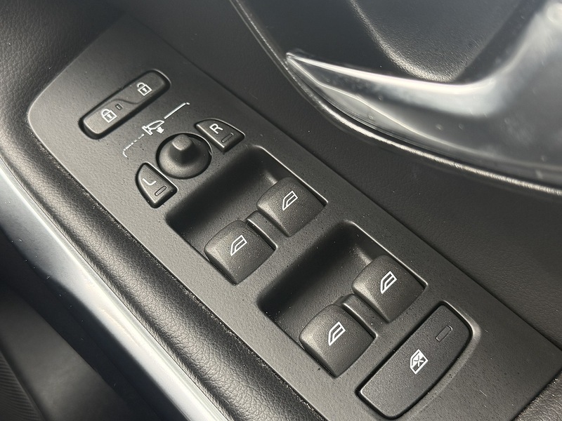 Volvo V40 Cross Country T3 Nav Plus - U7346