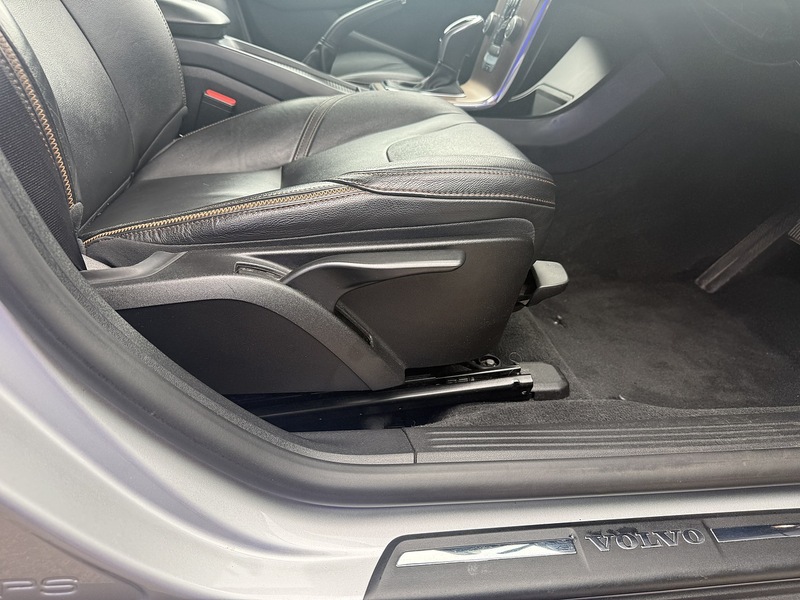 Volvo V40 Cross Country T3 Nav Plus - U7346
