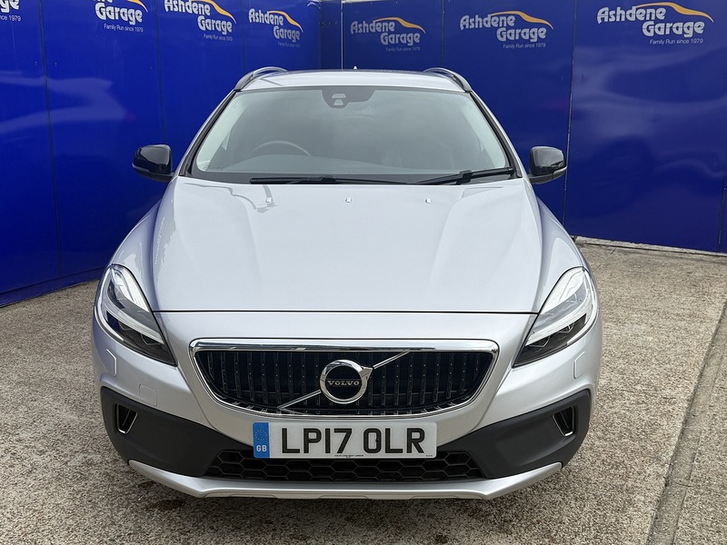 Volvo V40 Cross Country T3 Nav Plus - U7346