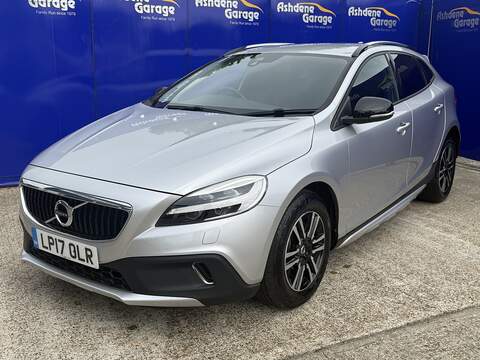 Volvo V40 Cross Country 1.0 MHEV Dolcevita Hatchback 3dr Petrol Manual Euro 6 (s/s) (70 bhp)