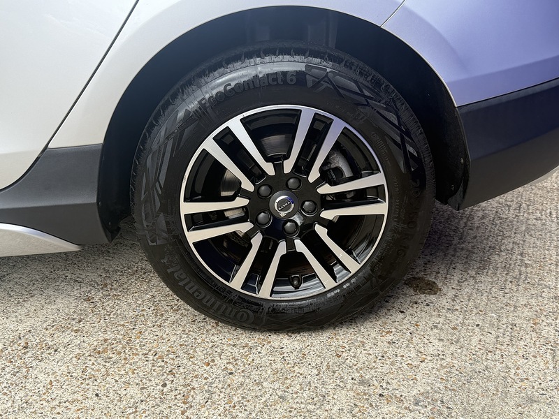 Volvo V40 Cross Country T3 Nav Plus - U7346