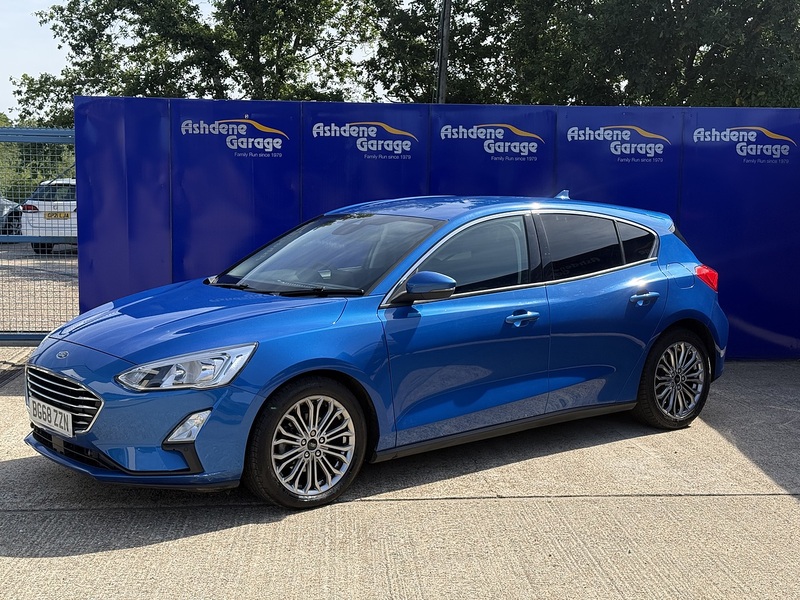 Ford Focus Titanium X - U7351