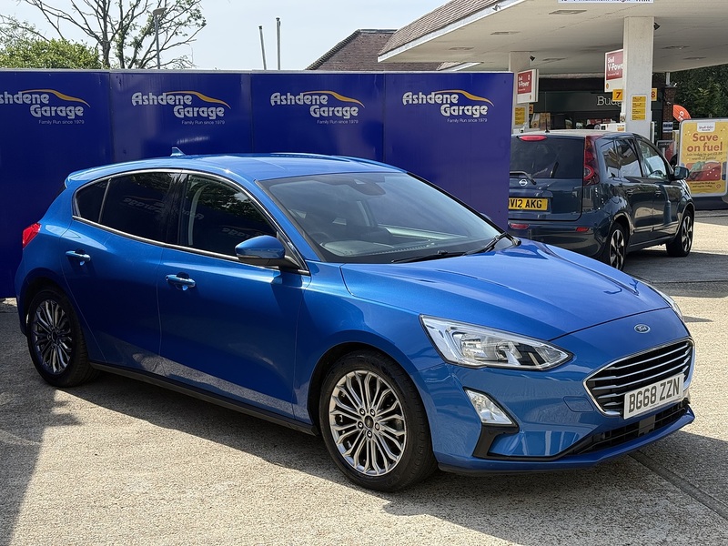 Ford Focus Titanium X - U7351