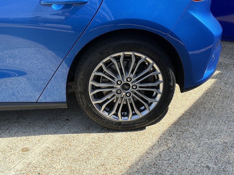 Ford Focus Titanium X - U7351