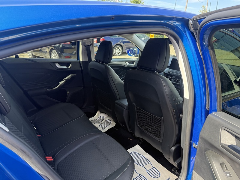 Ford Focus Titanium X - U7351