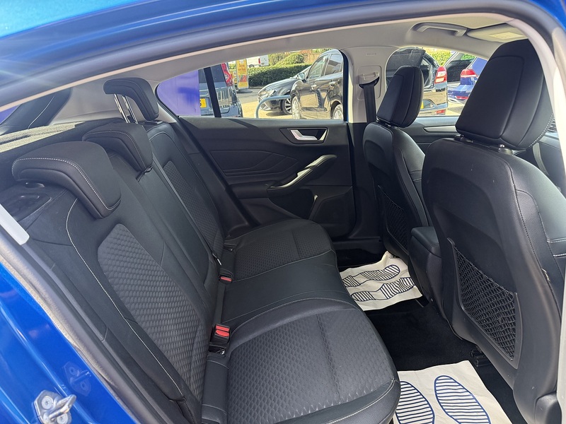 Ford Focus Titanium X - U7351