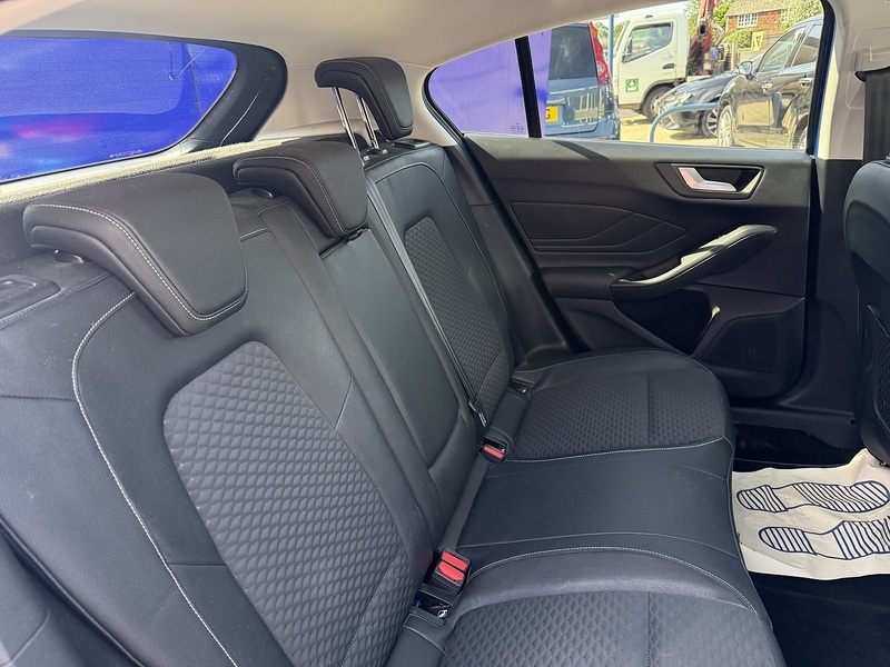 Ford Focus Titanium X - U7351