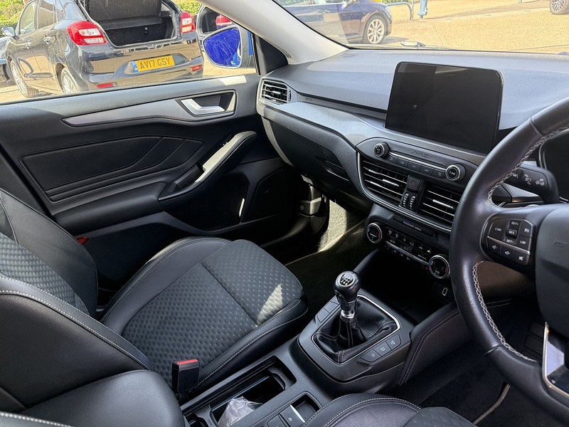 Ford Focus Titanium X - U7351