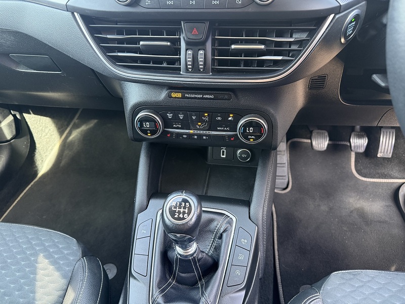 Ford Focus Titanium X - U7351
