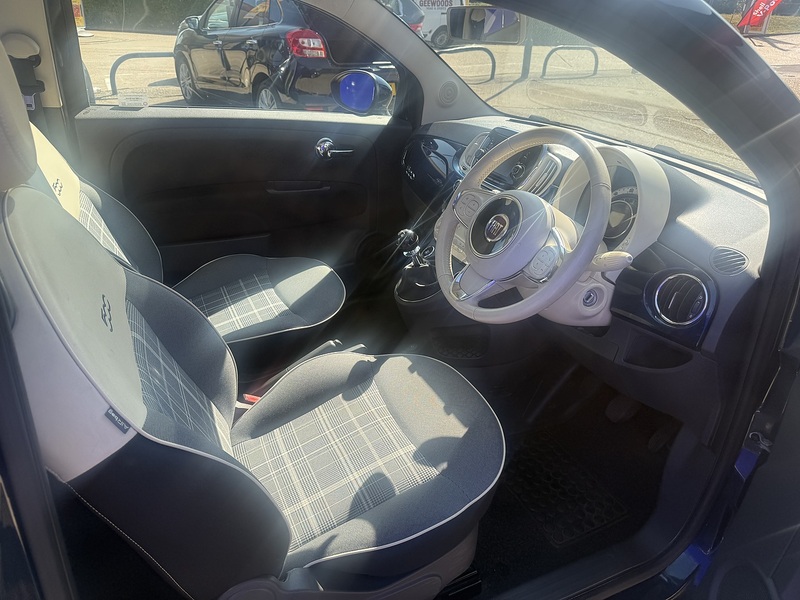 Fiat 500 Lounge - U7352