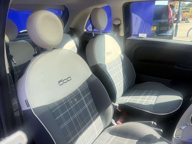 Fiat 500 Lounge - U7352