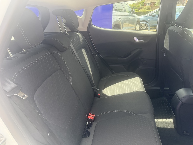 Ford Fiesta Titanium - U7360