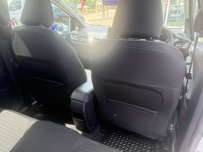 Ford Fiesta Titanium - U7360