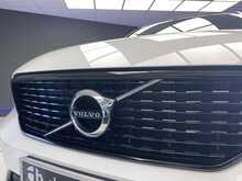 Volvo XC40 T3 R-Design Pro - U11706