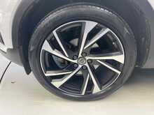 Volvo XC40 T3 R-Design Pro - U11706