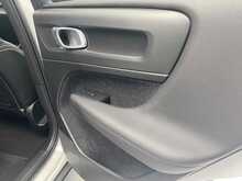 Volvo XC40 T3 R-Design Pro - U11706