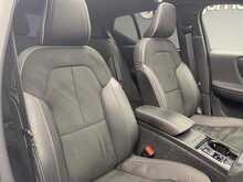 Volvo XC40 T3 R-Design Pro - U11706