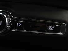 Volvo XC40 T3 R-Design - U11900