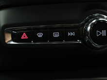 Volvo XC40 T3 R-Design - U11900