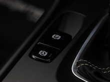 Volvo XC40 T3 R-Design - U11900