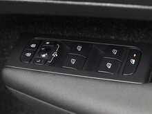 Volvo XC40 T3 R-Design - U11900