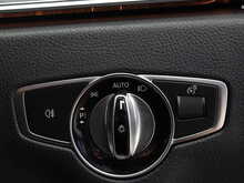 Mercedes-Benz E Class E220d AMG Line - U12003