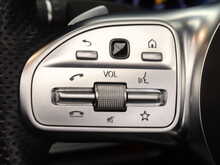 Mercedes-Benz E Class E220d AMG Line - U12003