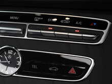 Mercedes-Benz E Class E220d AMG Line - U12003