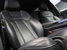 Audi Q8 TFSI V6 Black Edition - U12006