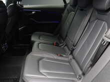 Audi Q8 TFSI V6 Black Edition - U12006
