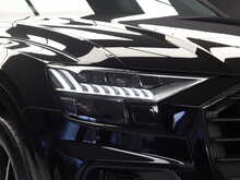 Audi Q8 TFSI V6 Black Edition - U12006