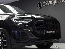 Audi Q8 TFSI V6 Black Edition - U12006