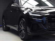 Audi Q8 TFSI V6 Black Edition - U12006