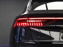 Audi Q8 TFSI V6 Black Edition - U12006