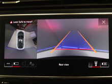 Audi Q8 TFSI V6 Black Edition - U12006