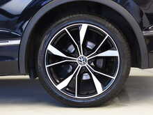 Volkswagen Tiguan TSI R-Line - U12027