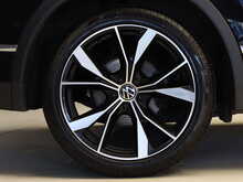Volkswagen Tiguan TSI R-Line - U12027