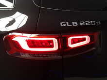 Mercedes-Benz GLB GLB220d AMG Line Night Edition - U12108