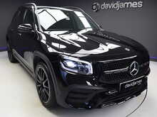 Mercedes-Benz GLB GLB220d AMG Line Night Edition - U12108