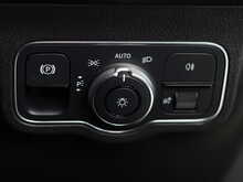 Mercedes-Benz GLB GLB220d AMG Line Night Edition - U12108