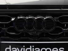 Audi RS3 TFSI Carbon Black - U12137