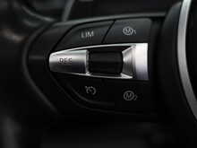 BMW X5 M BiTurbo V8 - U12213