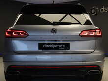 Volkswagen Touareg TDI V6 Black Edition - U12233