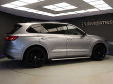 Volkswagen Touareg TDI V6 Black Edition - U12233