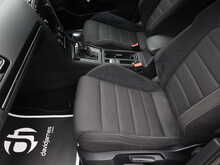 Volkswagen Golf TSI R - U12240