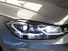 Volkswagen Golf TSI R - U12240