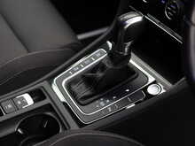 Volkswagen Golf TSI R - U12240