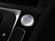 Volkswagen Golf TSI R - U12240